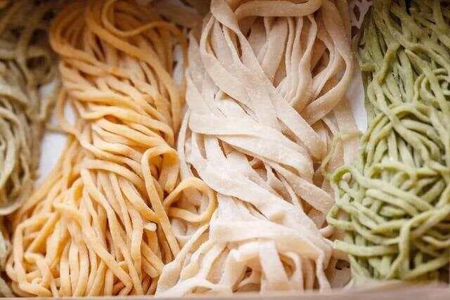 三种适合糖友的面条，搭配这些食材更健康