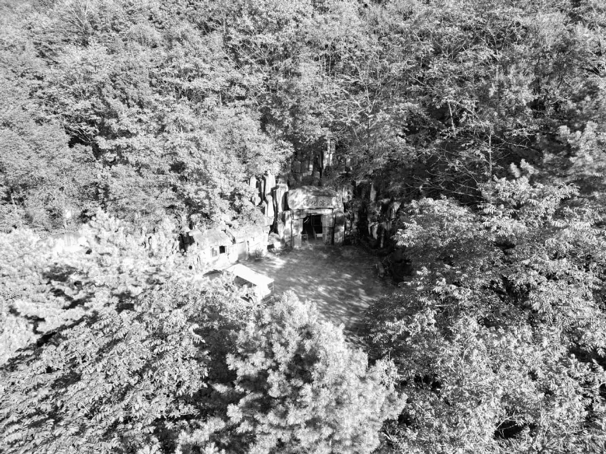 “遇见通化·三餐四季”|“地下宫阙”妙趣横生——探通化溶洞神秘梦幻地下奇观