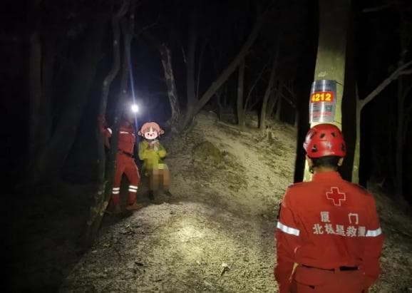 厦门天竺山连发多起登山被困事件 救援队紧急营救