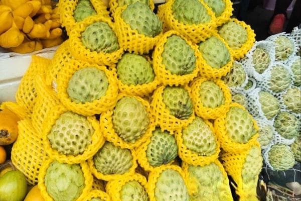 释迦果的功效与作用、禁忌和食用方法