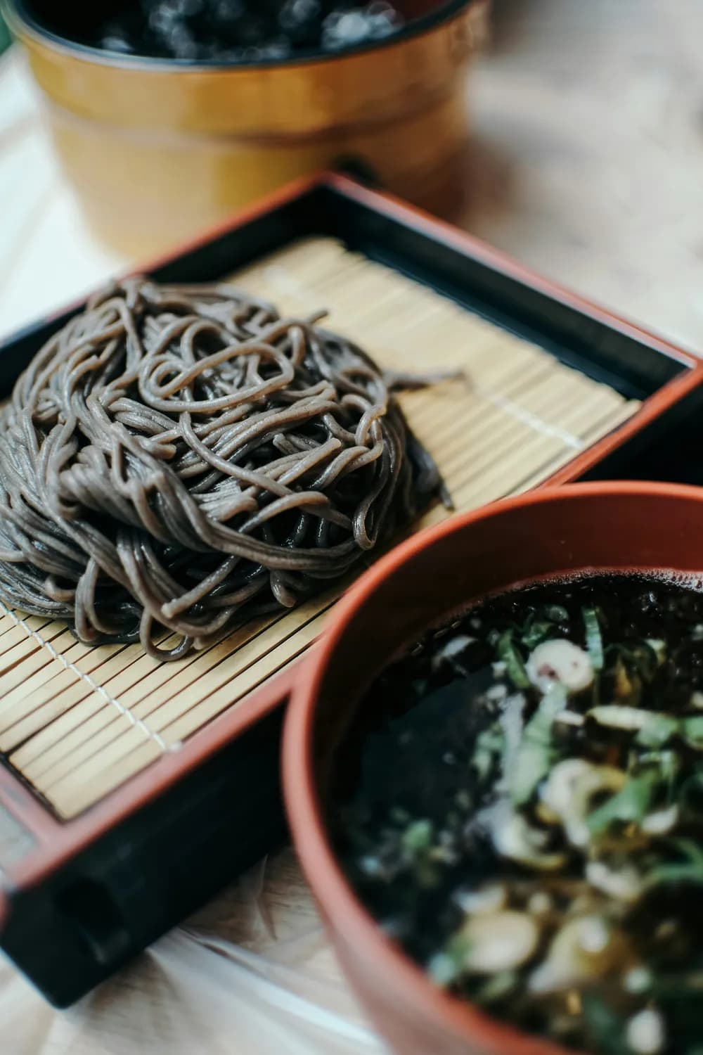 黑米面条走红：富含花青素，膳食纤维是白米3倍