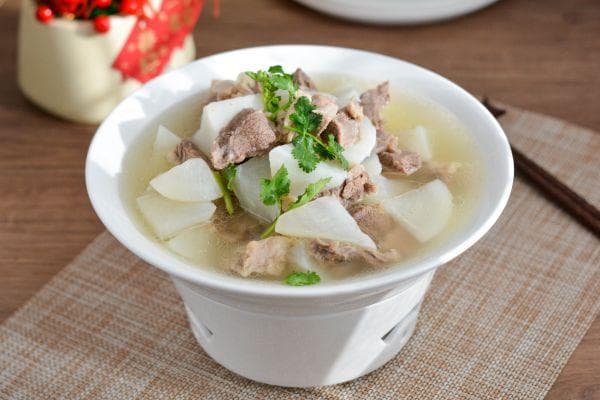 小白也能变大厨：萝卜羊肉汤的详细制作步骤