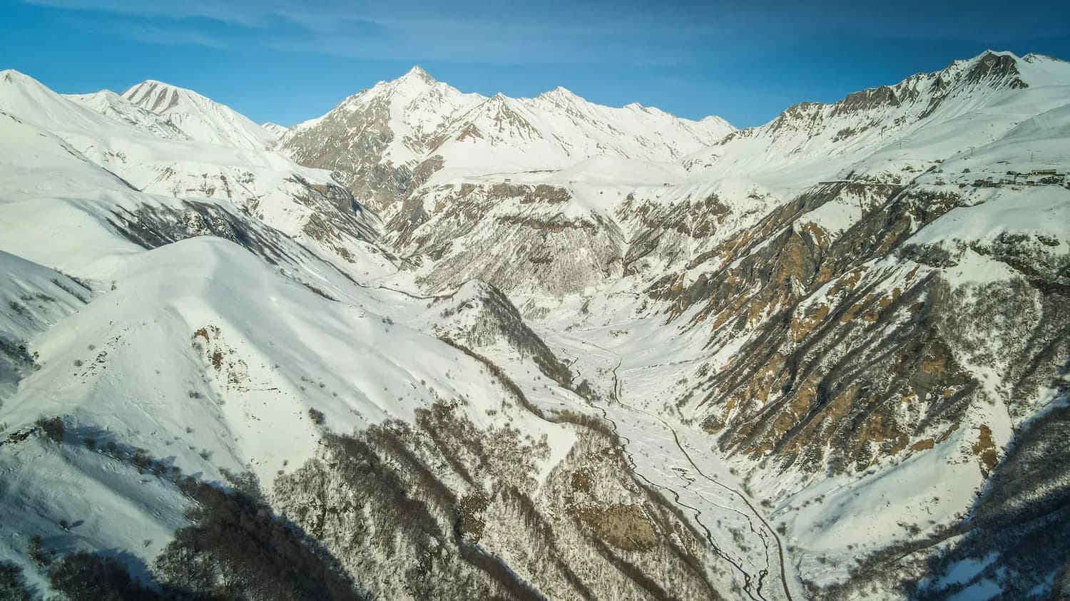 天山大峡谷冬季雪景探秘攻略