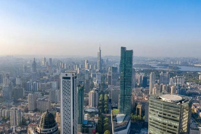 “单价地王”与下降的交易：南京楼市起伏难定