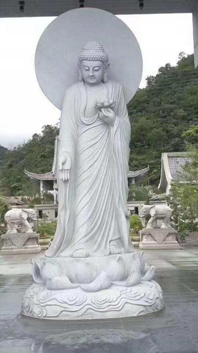 石雕阿弥陀佛：慈悲与智慧的艺术呈现