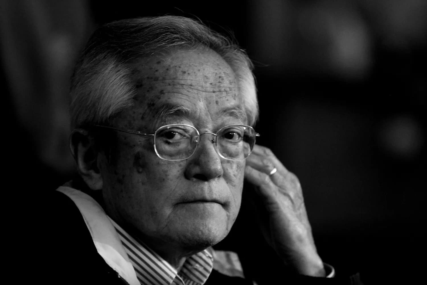 琼瑶遗产纷争：25亿遗产如何分配？皇冠文化集团何去何从？