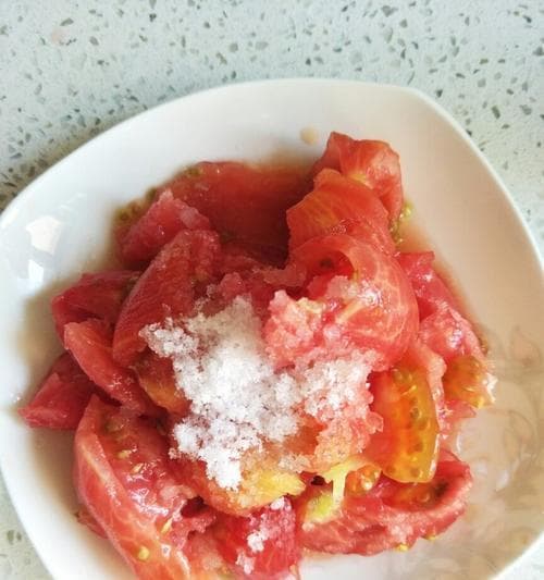 家常糖渍西红柿制作攻略：软糯香甜，营养美味