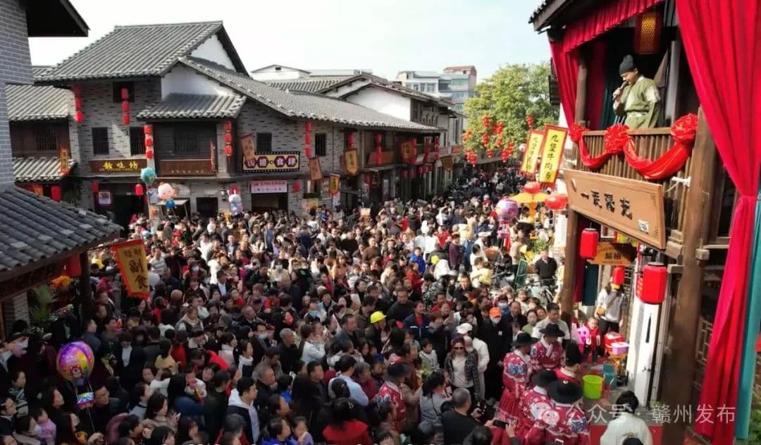 瑞金红色老街“变形记”：从破旧街区到网红打卡地