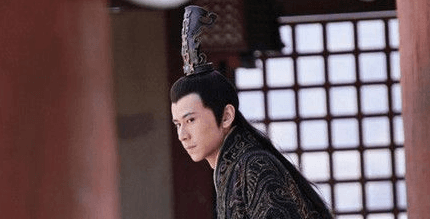 汉灵帝刘宏：东汉末年的昏庸统治者