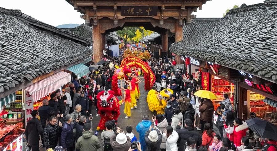 四川“小城”游出圈