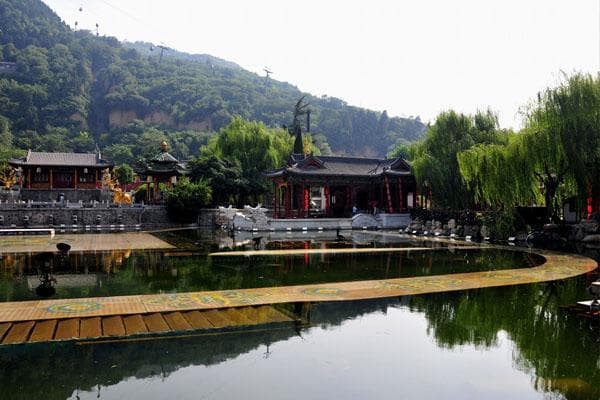 西安华清池：从杨贵妃御汤到《长恨歌》，AAAAA级景区游玩攻略