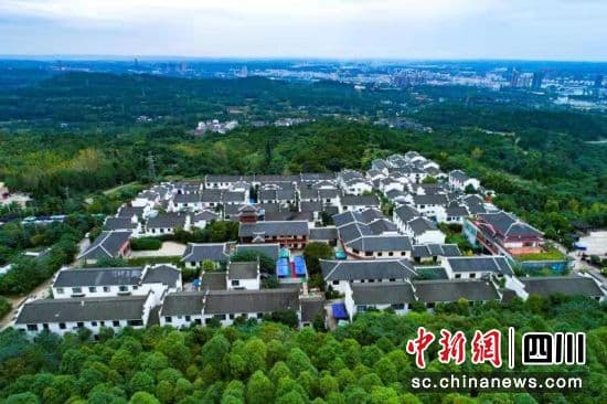 德阳罗江：打好蓝天、碧水、净土保卫战 守护最美底色