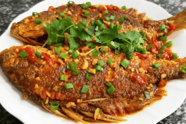 红烧鱼的家常做法：从食材准备到文化内涵的全面解析
