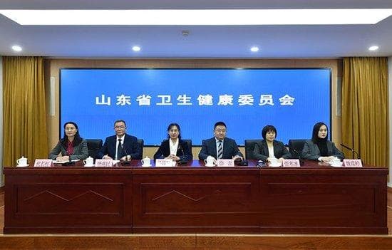 专家提醒：长期戴耳机危害多，正确使用要遵循“60-60”原则
