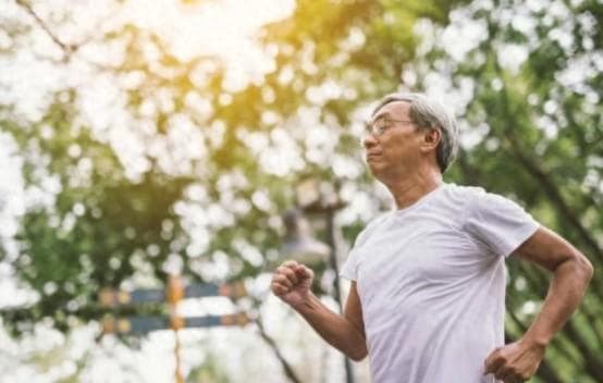 奉劝老年人不要过多锻炼，对身体没有好处，3个原因告诉你答案