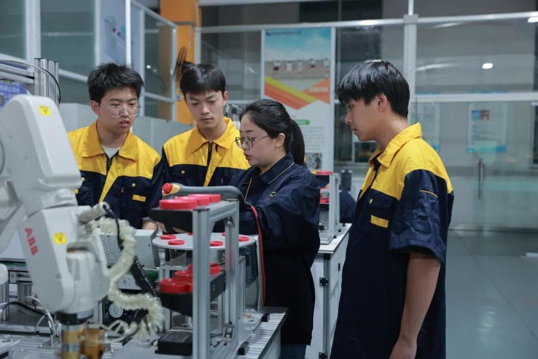 专家解读新版职业教育专业教学标准：提升职教人才培养质量有了专业指南