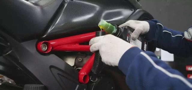 汽车“血液”大揭秘：机油那些事儿