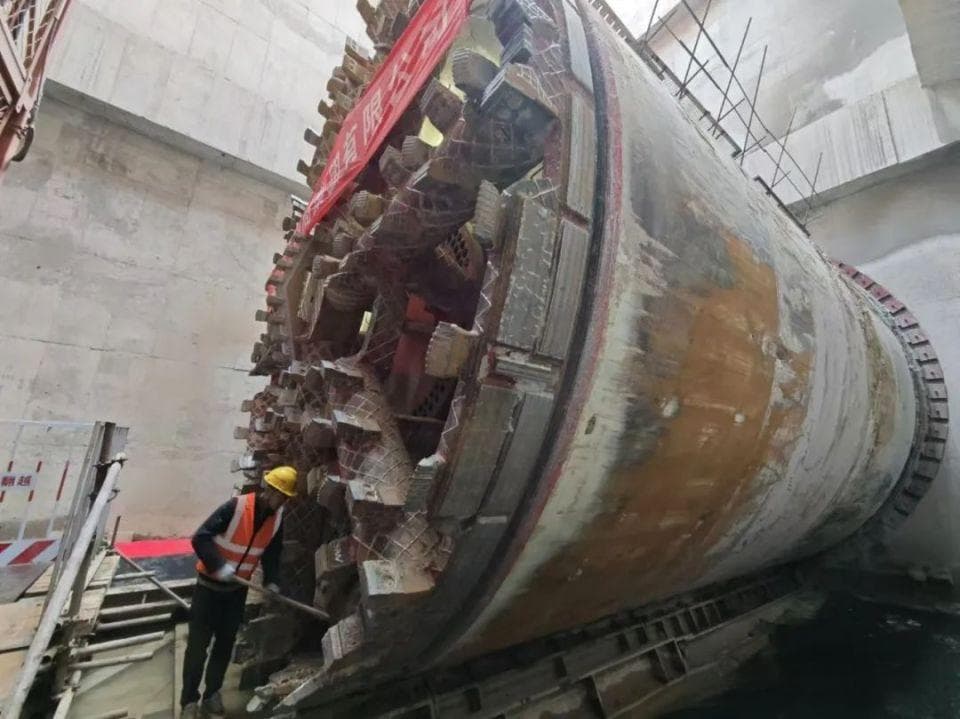北京地铁17号线中段隧道全部贯通，全线通车进入倒计时