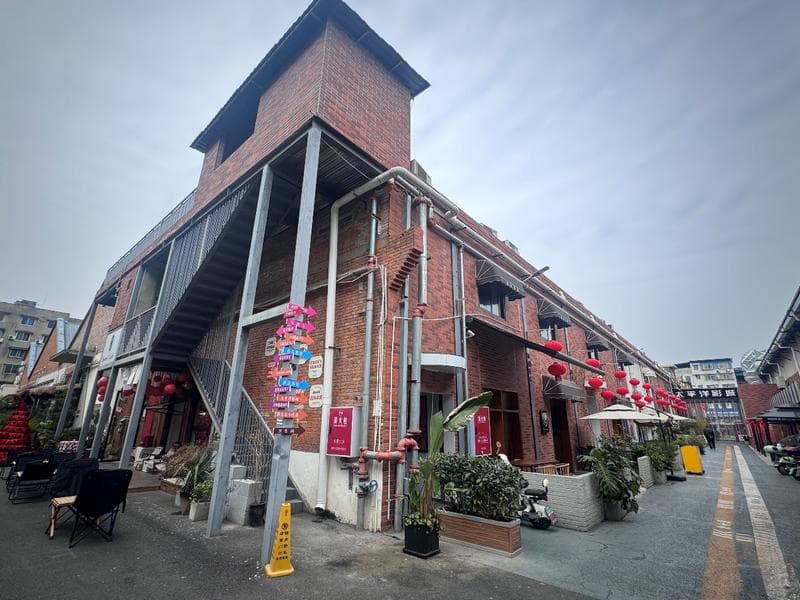 老街焕新生，旧房变网红！城市更新让绵阳更city