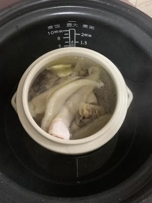超级滋补花胶海参炖鸡汤(电压力锅版本)