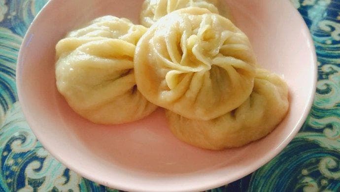温水和面加生蛋：白菜猪肉馅包子制作秘诀