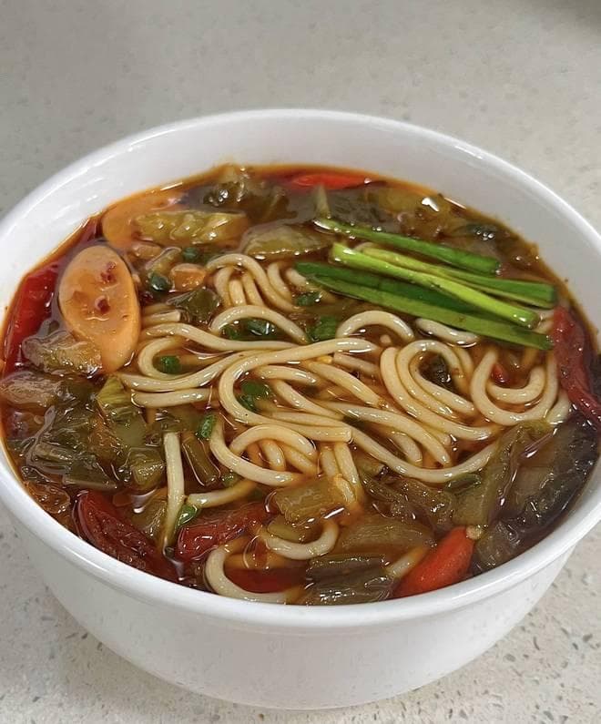 在家自制正宗泡椒米线的技巧与秘诀