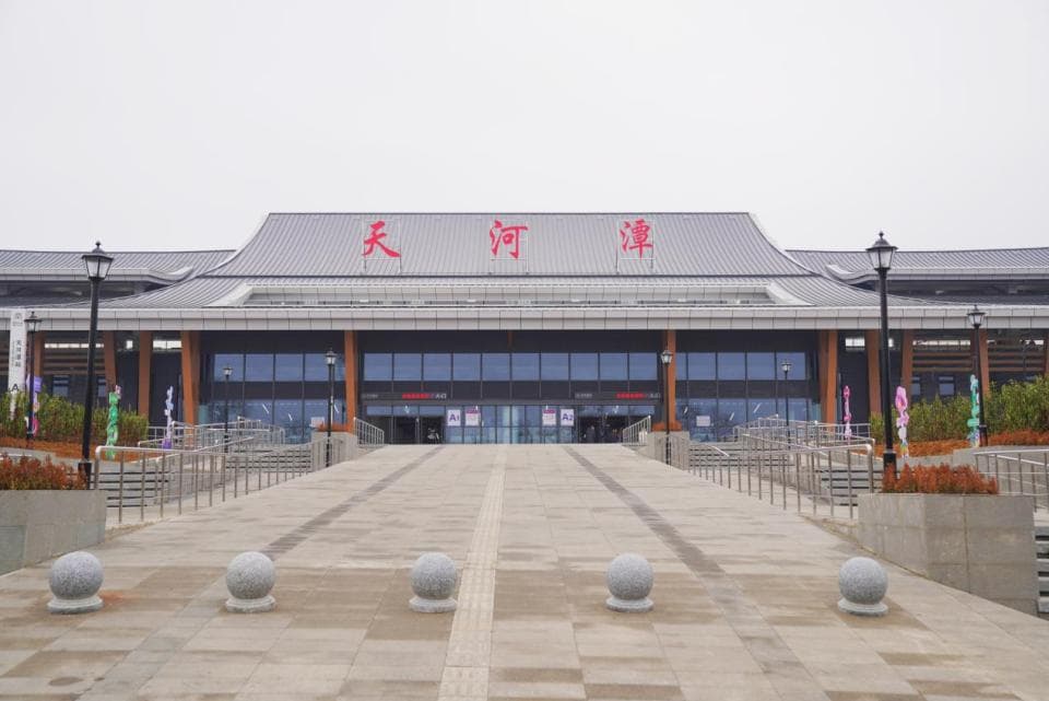 纵横衔接 多网融合！轨道交通助力贵阳花溪构建新型立体交通网