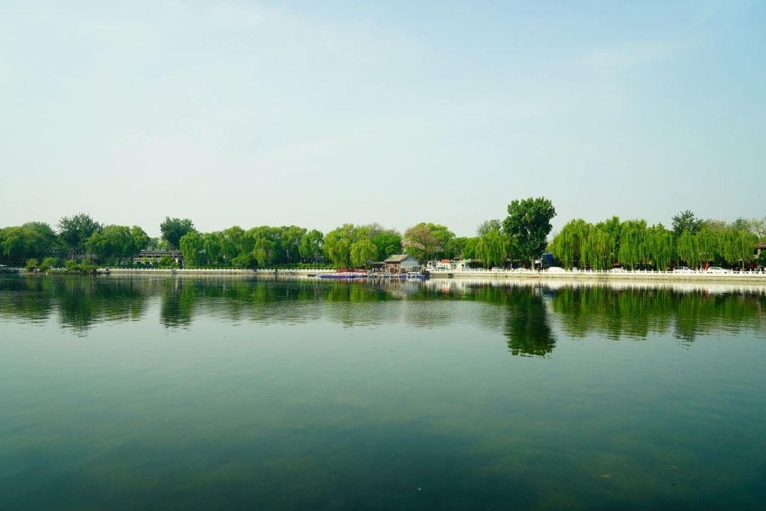 什刹海：历史与现代的交融之地