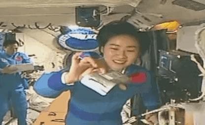 宇航员在太空吃什么？探秘中国空间站“食堂”