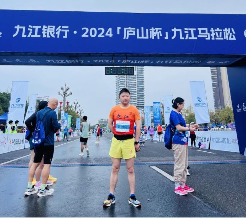 从军营到赛道：一位退役军人的马拉松之路