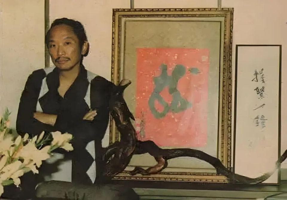 古龙出上联：冰比冰水冰，金庸直接说：此联不通，如今被网友对出
