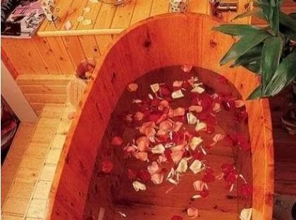 药浴治颈椎病：四种中药方案，疏通经络效果好