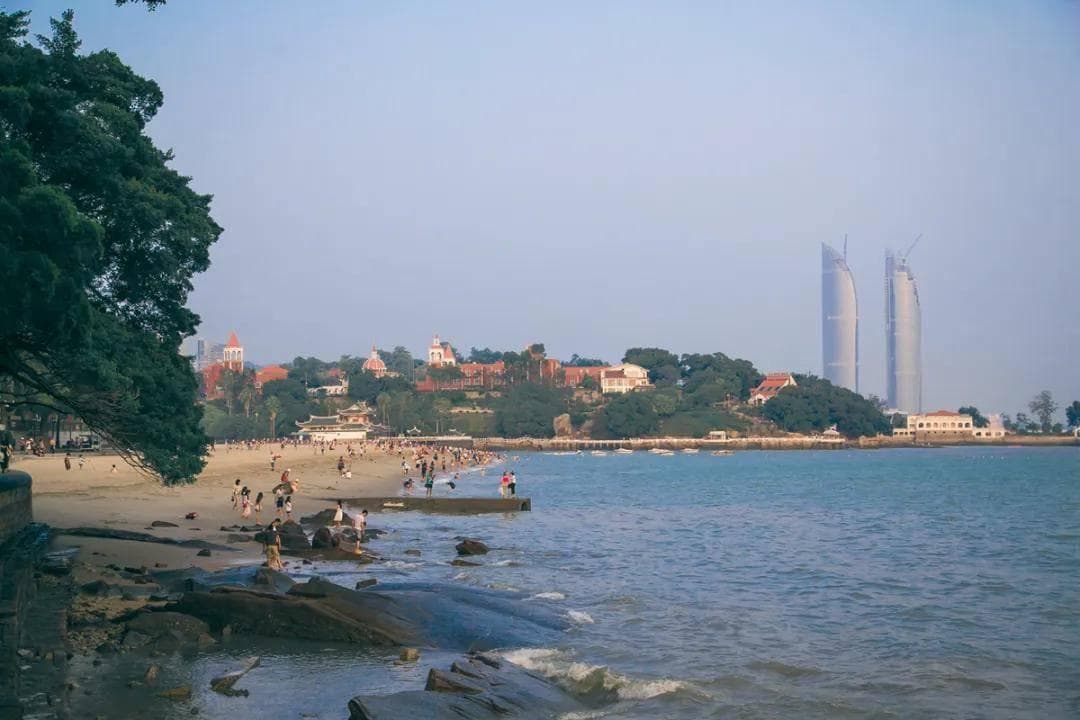中国冬天温暖的10座城市，均温20℃+，你会选择哪一座过冬养老呢？