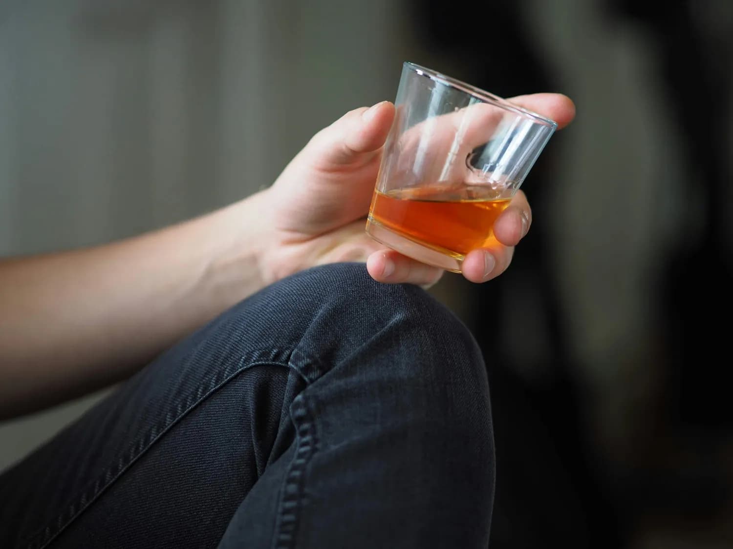 戒酒一周：睡眠变好、肝脏修复，身体悄然发生变化