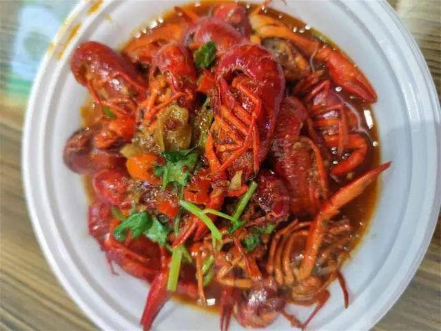 隔夜小龙虾食用指南：保存方法与安全食用要点