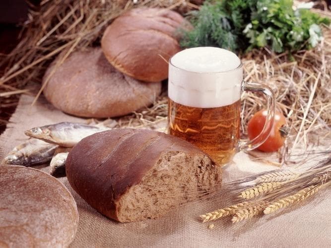 煲汤食材搭配与烹饪细节解析