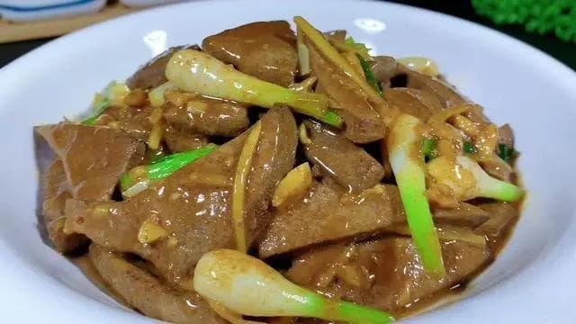 炒猪肝滑嫩不老有诀窍，只需掌握这3步，在家也能做出饭店的味道