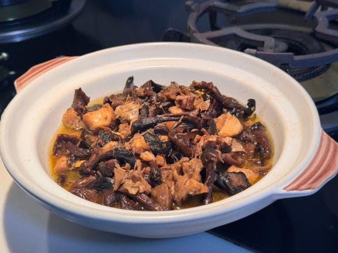 东北八大特色名菜推荐：从经典小鸡炖蘑菇到独特烧鹿尾