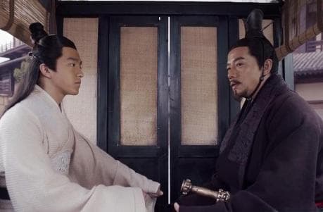吕不韦助嬴异人：一场政治与利益的精明布局
