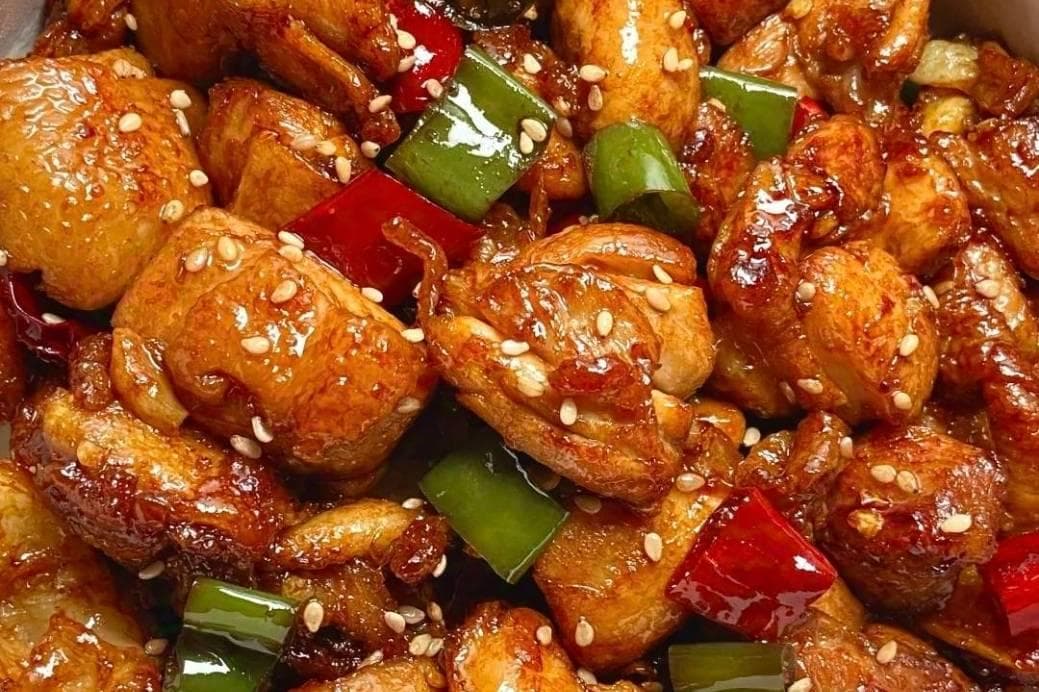 美味秘诀：双椒炒鸡腿的独特烹饪法