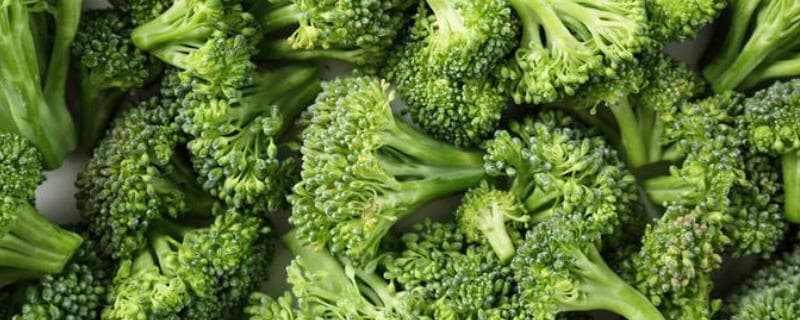 绿色西兰花和白色花菜的区别，外观、味道、营养价值均不同