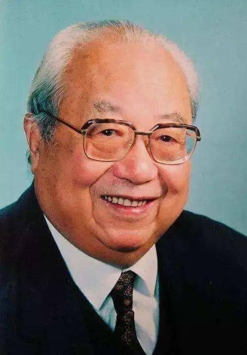 文化自觉与内生动力：费孝通民族发展观对人口较少民族经济的启示