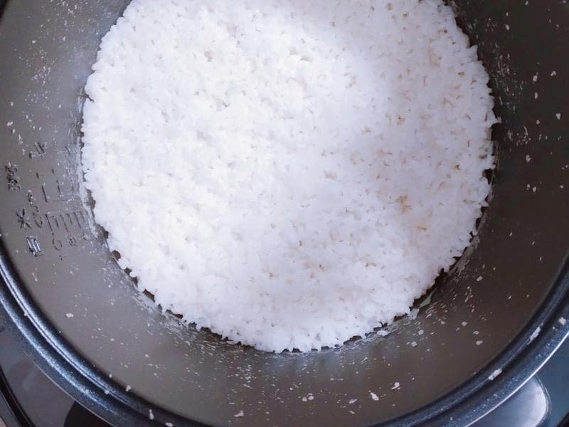 菠萝炒饭（家常菜）