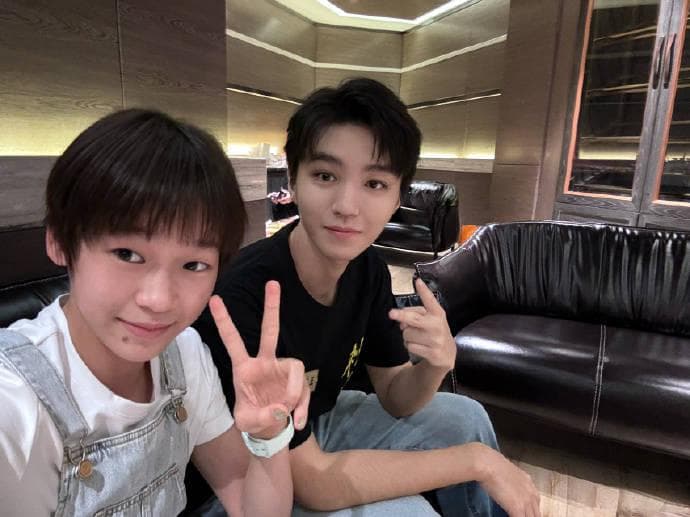 TFBOYS-王俊凯：青春的代言人，时代的偶像