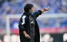 川崎前锋主教练鬼木达：以高压逼抢为核心的战术体系