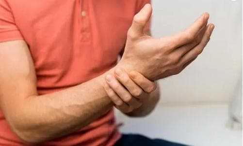 手麻手痛的病因分析：神经、筋膜和循环