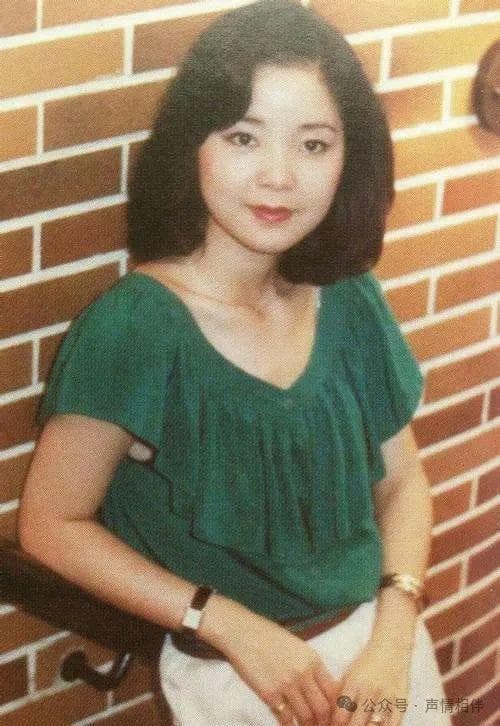 邓丽君《告诉你告诉我》：音乐中的浪漫小园地