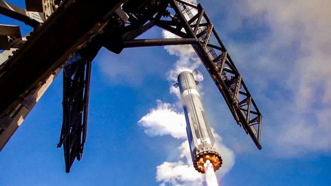SpaceX计划星舰第九飞首次重复使用超重型火箭