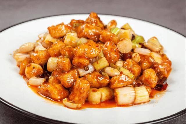 宫保鸡丁好吃有诀窍，分享宫保汁的配方比例，好吃不发腻，真下饭