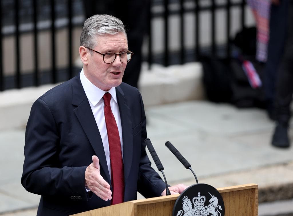 社交媒体谣言何以引爆英国大规模骚乱？